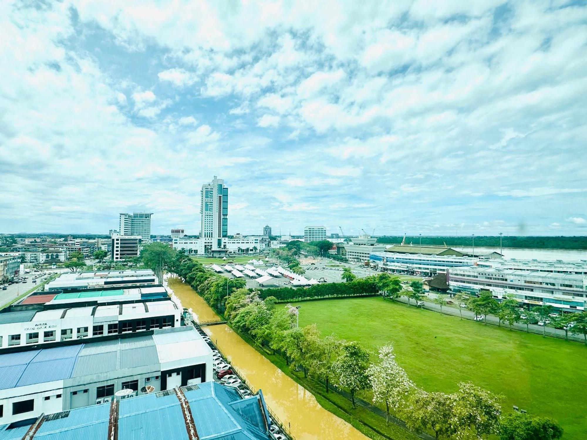 The Paramount Hotel Sibu Exterior photo